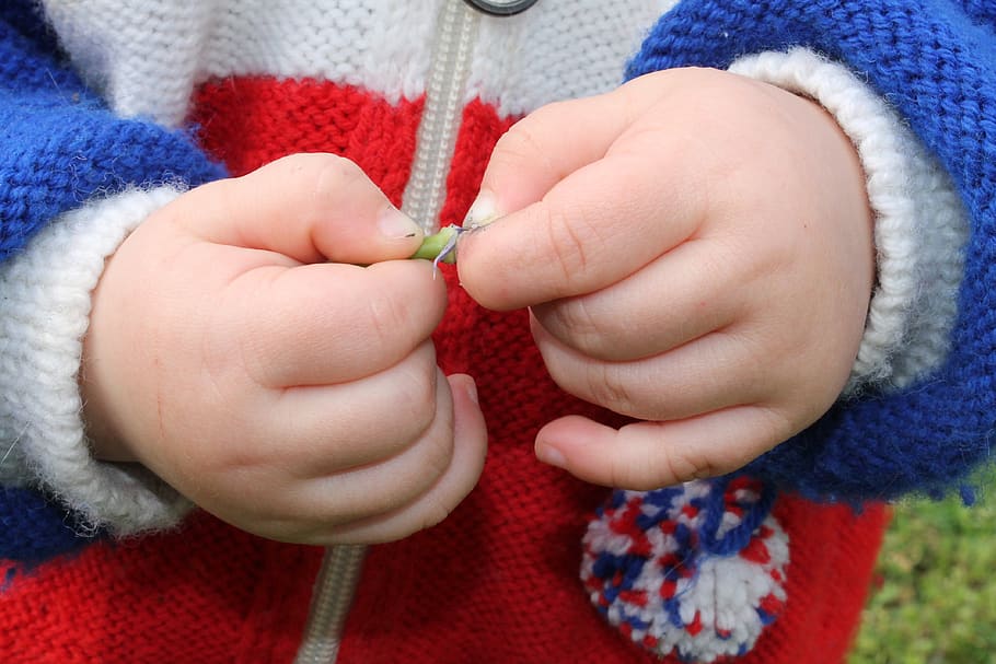 hands, child, bimbo, play, childhood, human hand, human body part HD wallpaper