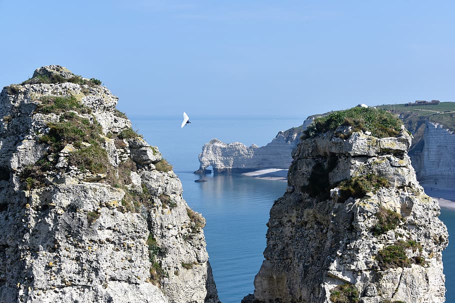 etretat, cliffs, hang gliding, normandy, landscape, needle HD wallpaper