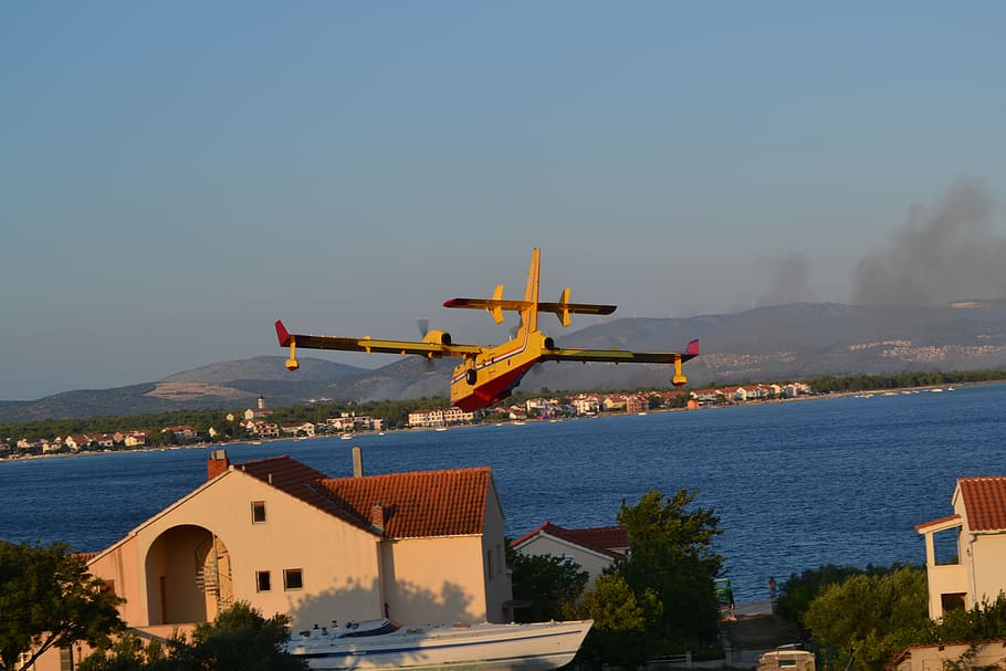 canadair firefighting plane, croatia, dalmatia, water, architecture, HD wallpaper