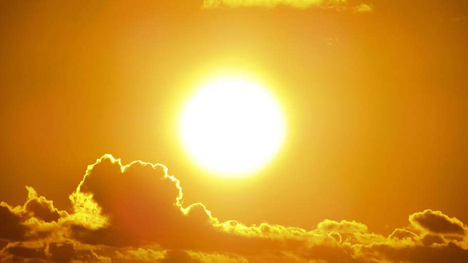 Sun, beach, bright, clouds, color, gold, light, luminescence HD wallpaper