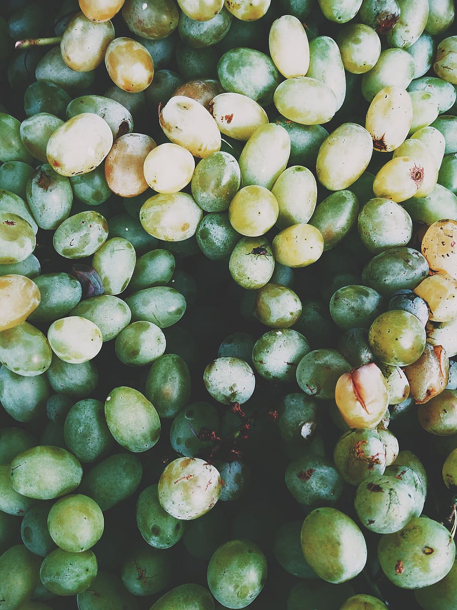 Green Grapes Wallpaper Hd For Mobile