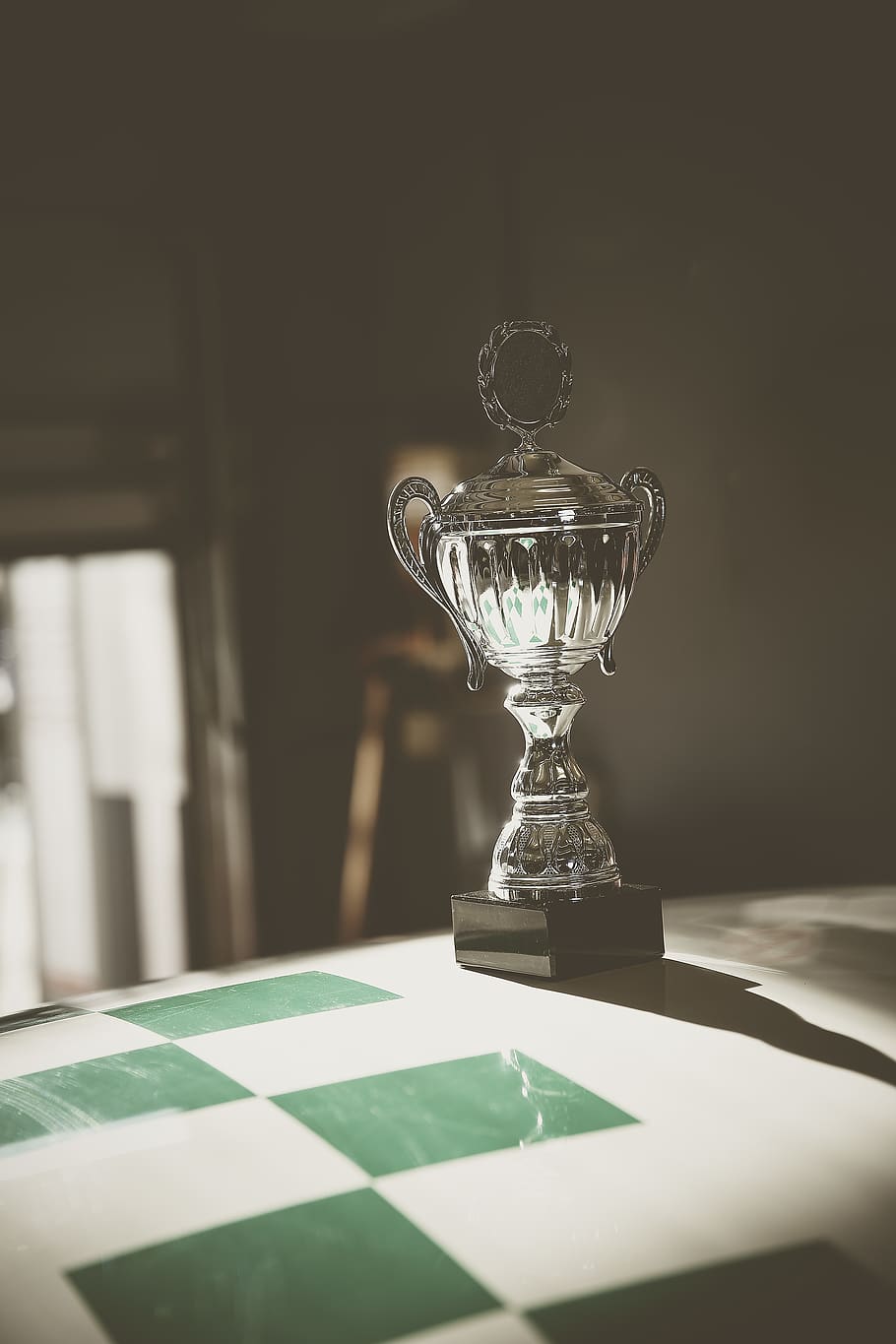 trophy, lamp, glass, goblet, furniture, studio, sideboard, crystal HD wallpaper