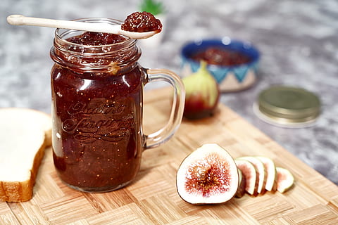 Download Hd Wallpaper Fig Jam Figjam Food And Drink Jar Table Freshness Container Wallpaper Flare