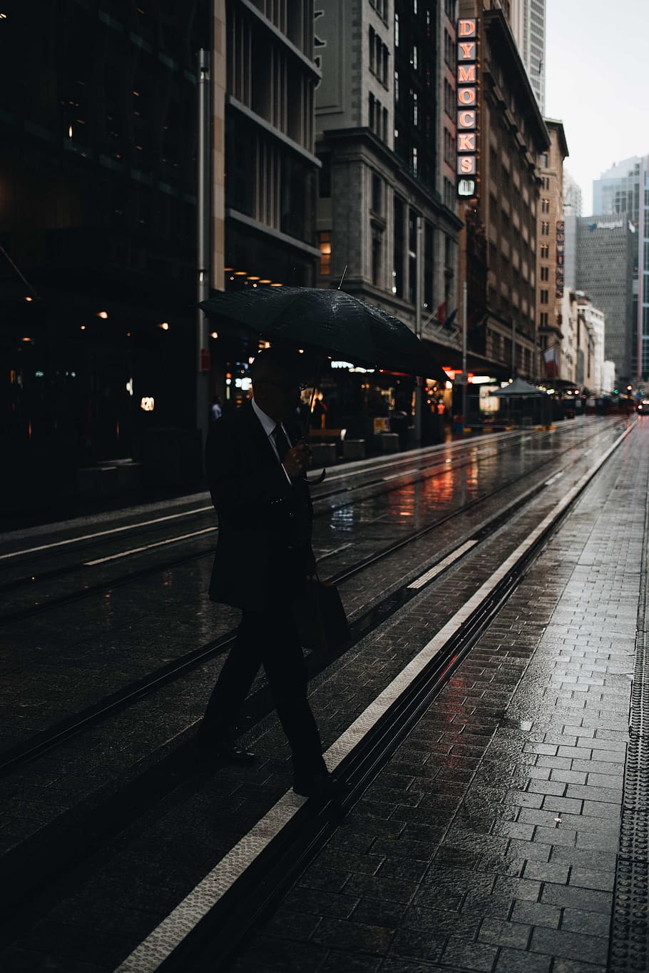 man walking on road, architecture, rail transportation, public transportation HD wallpaper
