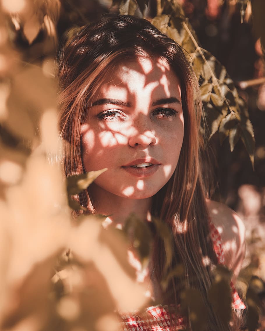 Woman Under Tree, beautiful, beauty, model, person, portrait HD wallpaper