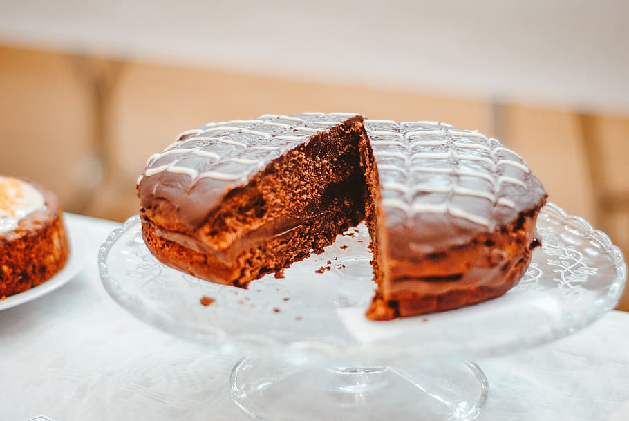 chocolate cake, icing, dessert, food, treat, slice, display, plate HD wallpaper