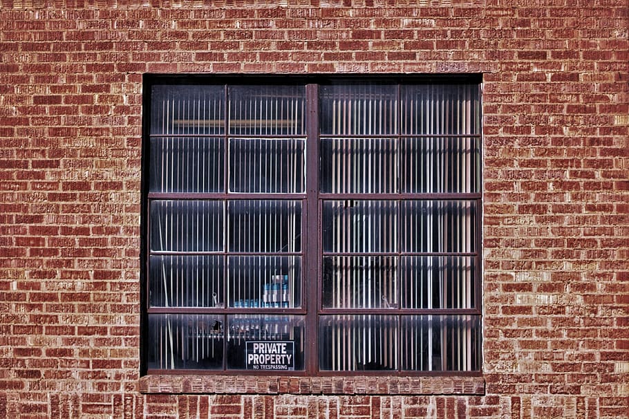 closed window on bricked building, home decor, wall, walkway, HD wallpaper