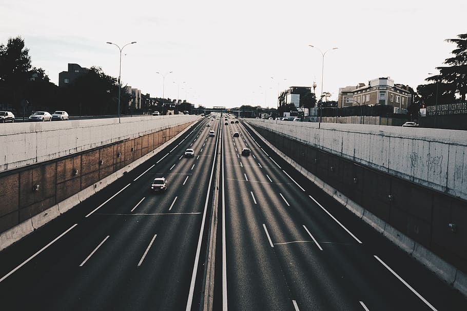 vehicles on road, way, madrid, spain, grey, building, villa, house HD wallpaper