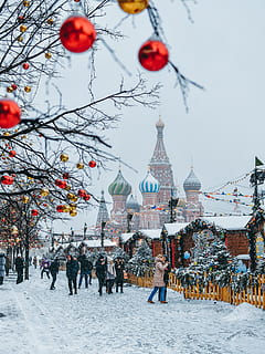 St. Basil's Cathedral during winter, human, person, russia, moscow HD wallpaper