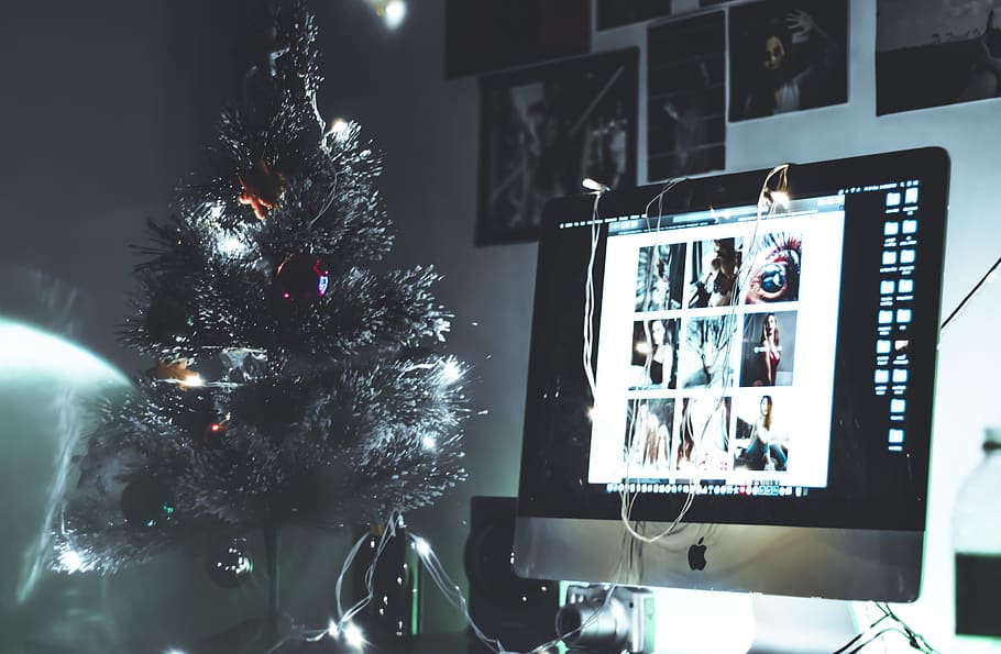 turned-on silver iMac, christmas, technology, holiday, decoration HD wallpaper