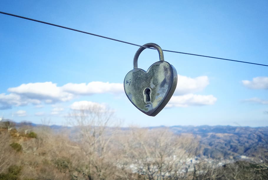 heart, padlock, hanging, hi, nature, mountain, sky, blue, japan HD wallpaper