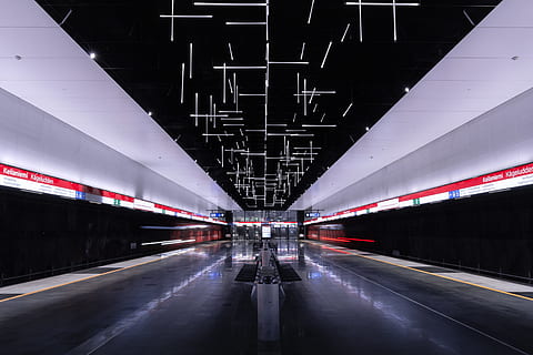 train subway station with switched-on lights, underground, metro HD wallpaper