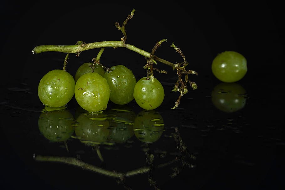grapes, fruit, bio, wine, vine, water, spieglung, sweet, healthy HD wallpaper