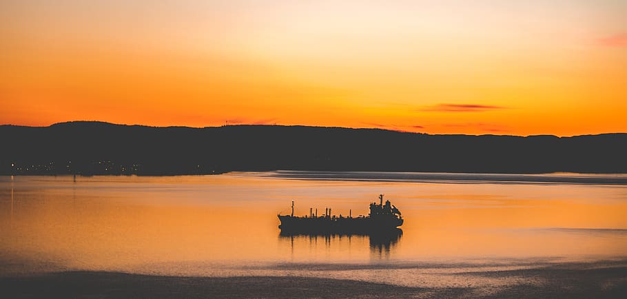 Silhouette Photography of Mountain and Body of Water, beach, dawn HD wallpaper