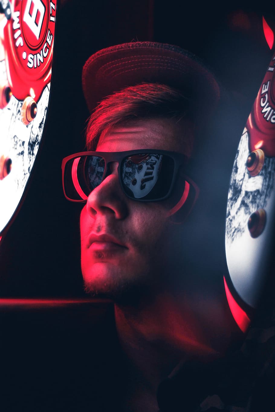 photo of man in black Wayfarer sunglasses, neon, neon light, face HD wallpaper