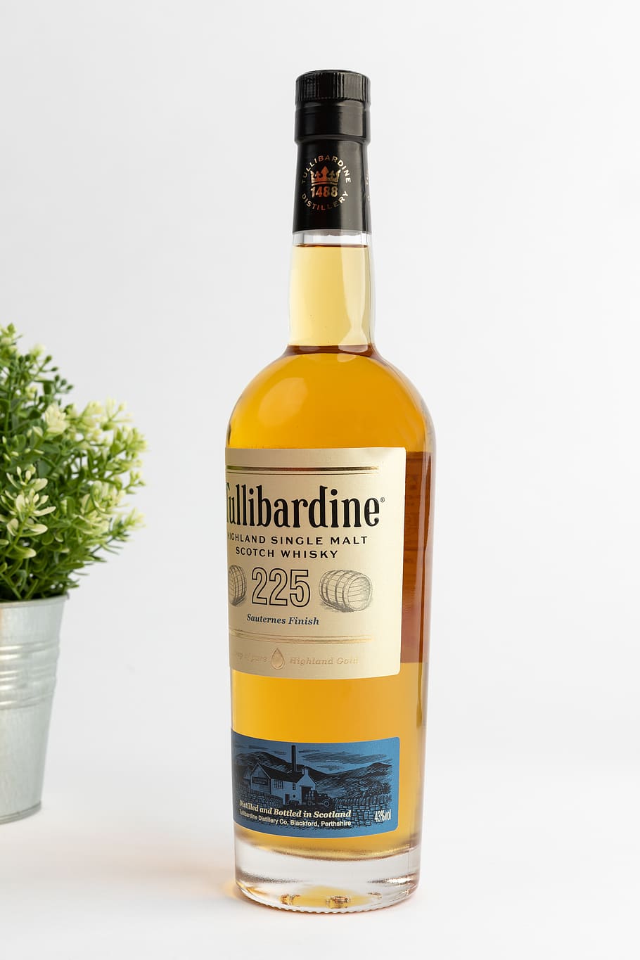 Collibardine scotch whisky, bottle, container, food and drink