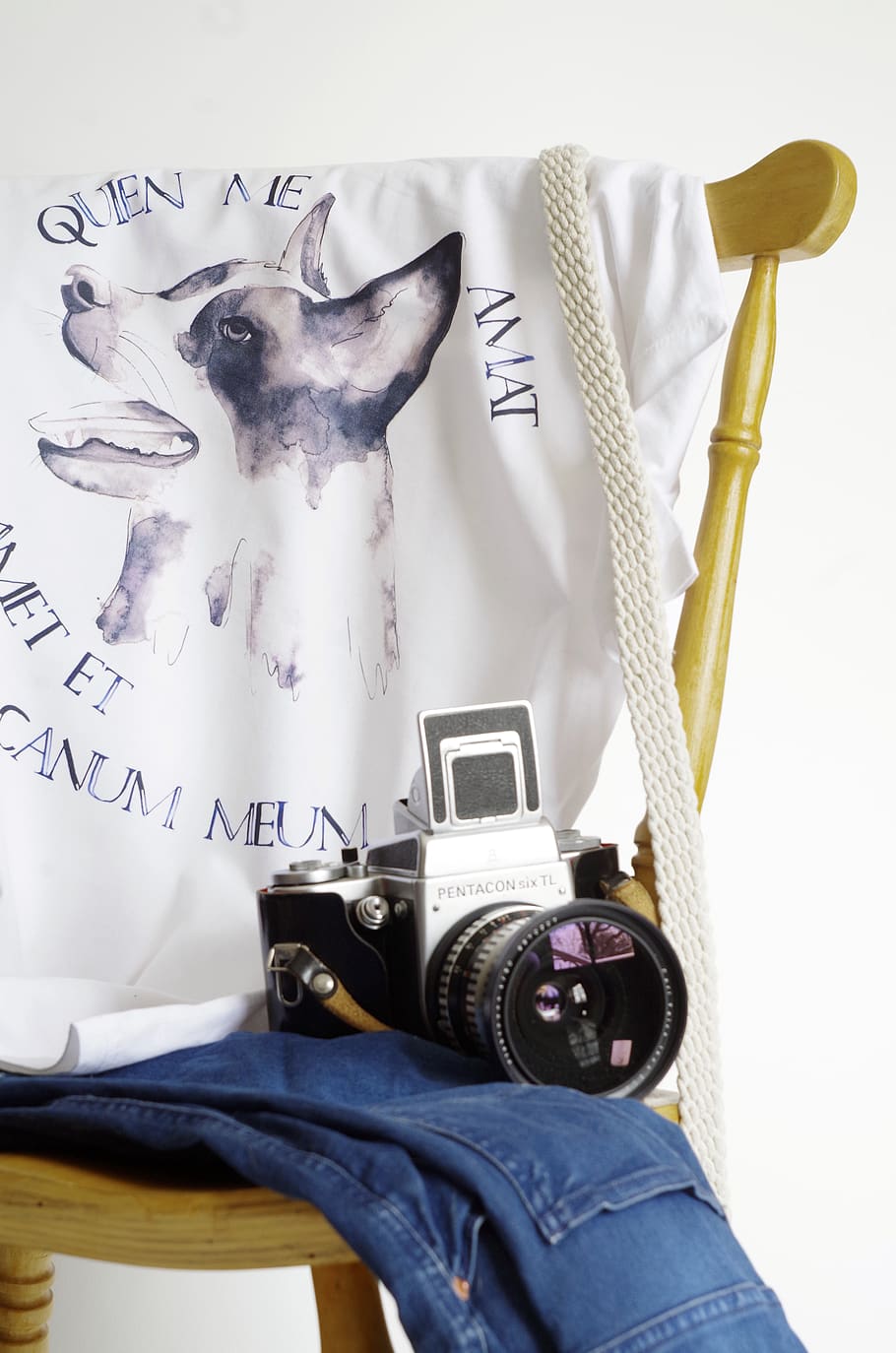 Camera On Chair, clothes, tshirt, photography themes, indoors HD wallpaper
