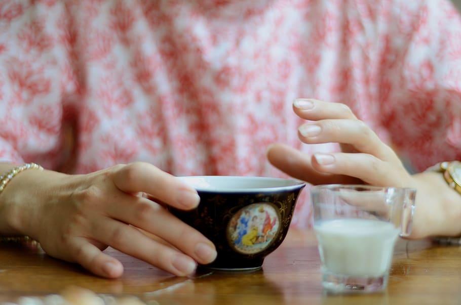 Person Holding Black Ceramic Cup, beverage, breakfast, close-up HD wallpaper