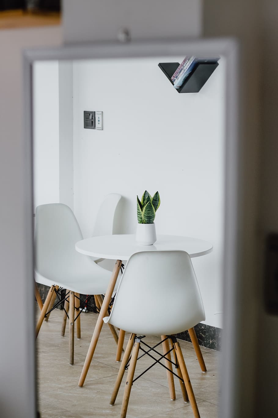 chair, seat, indoors, no people, absence, table, home interior HD wallpaper