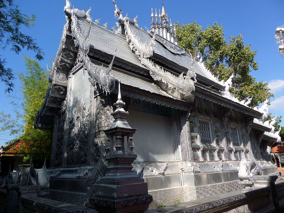 Silvered Ordination Hall of Suphan Buddhist Temple in Chiangmai, Thailand HD wallpaper