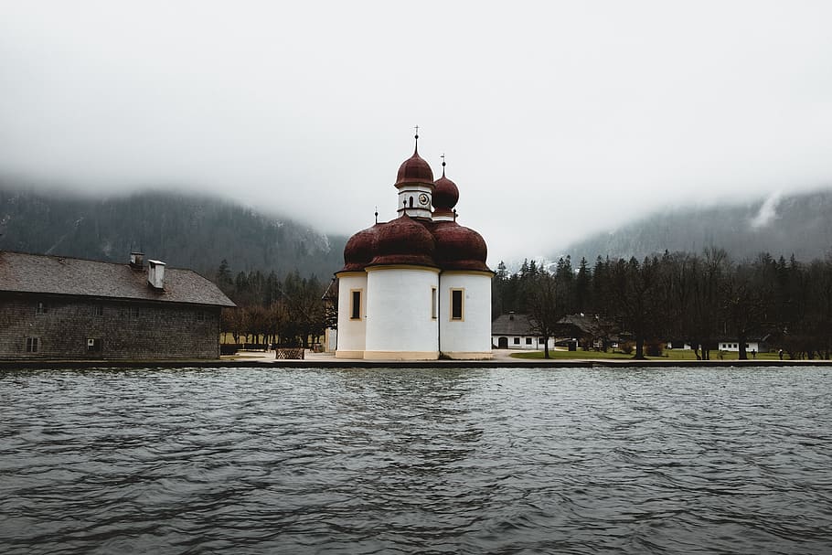 white painted buildnig, building, architecture, dome, germany HD wallpaper