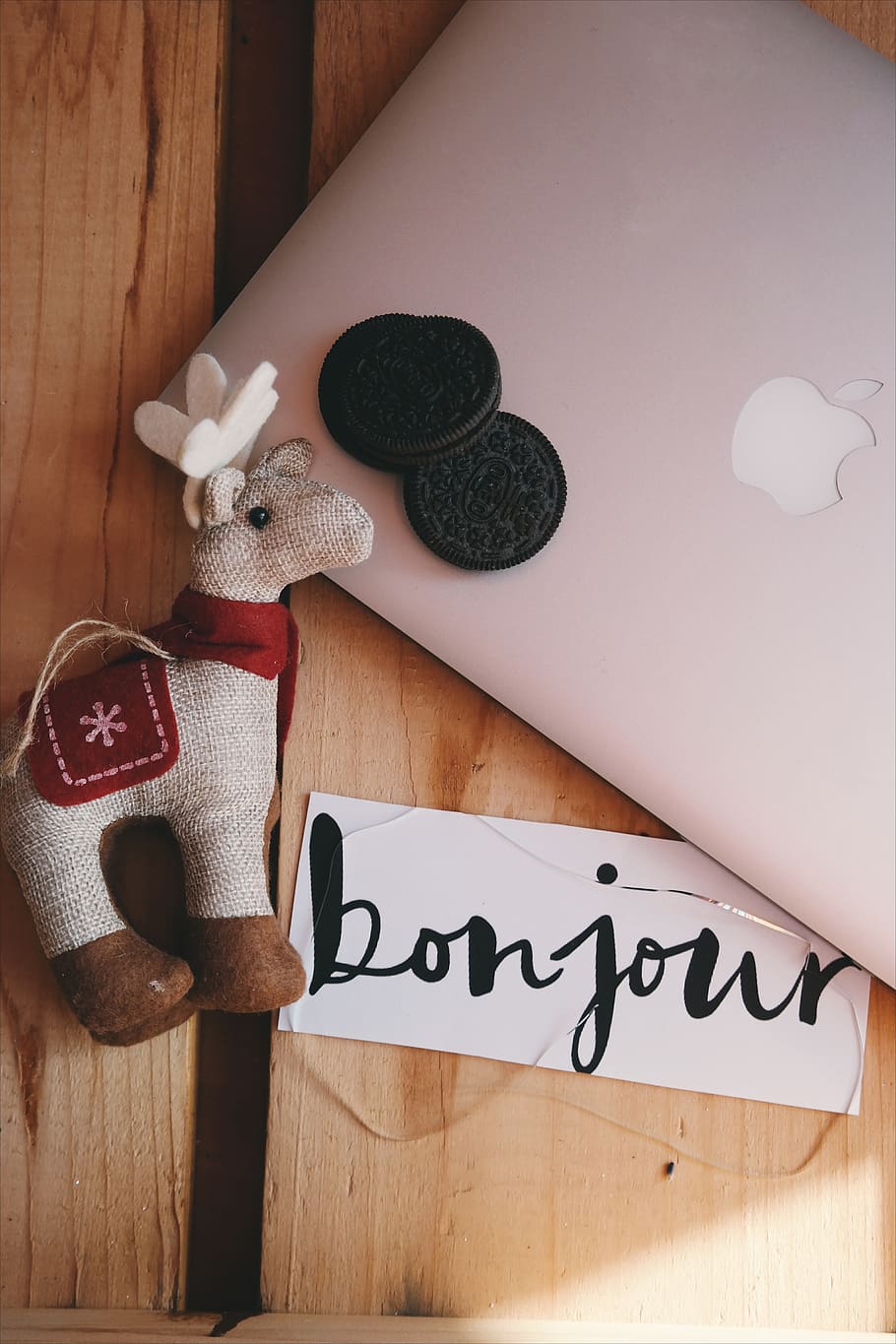 laptop, mac, apple, computer, animal, writing, post, paper HD wallpaper