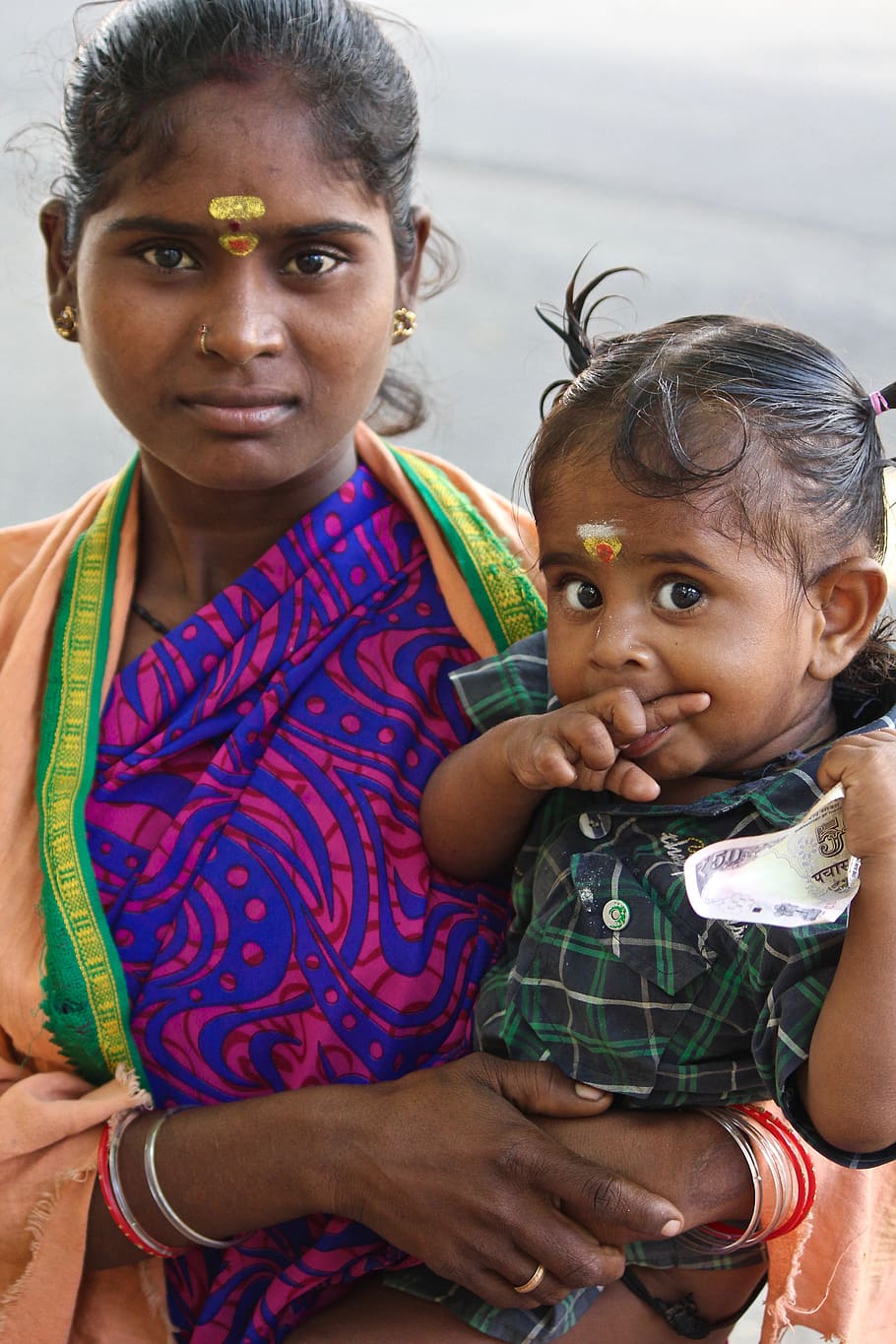 india, chennai, child, childhood, portrait, looking at camera HD wallpaper
