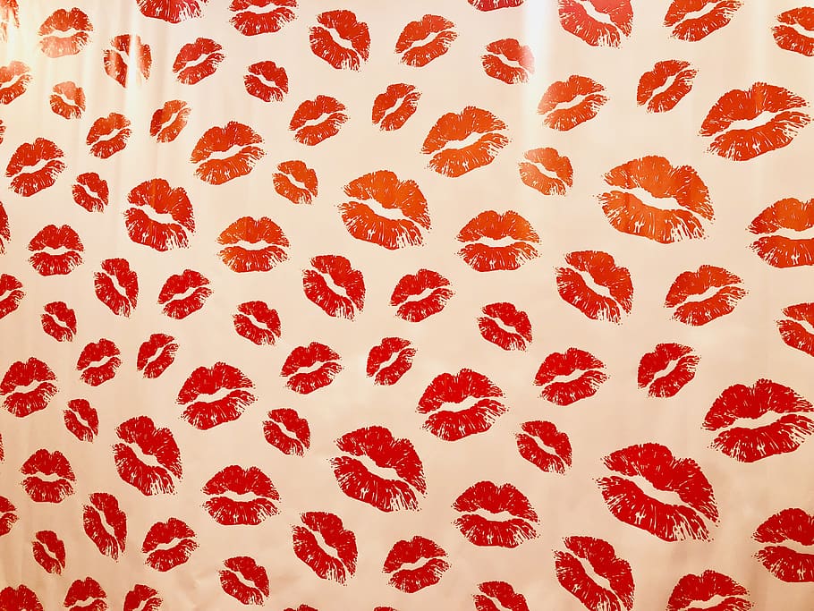HD wallpaper: united states, chicago, lipstick, kisses, white, wallpaper |  Wallpaper Flare