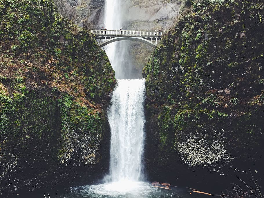 multnomah falls in Oregon during daytime, water, bridge, motion HD wallpaper