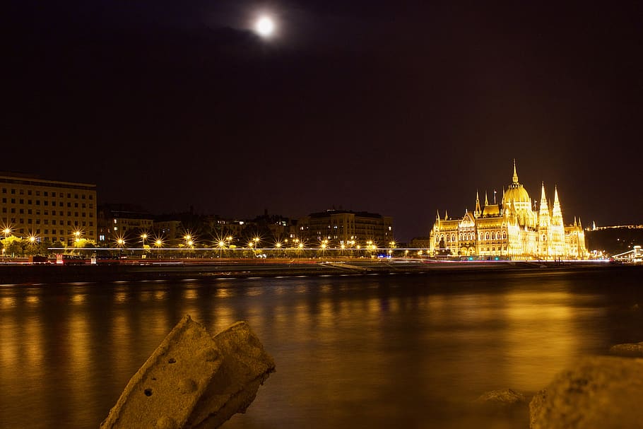 night, architecture, building exterior, illuminated, water HD wallpaper