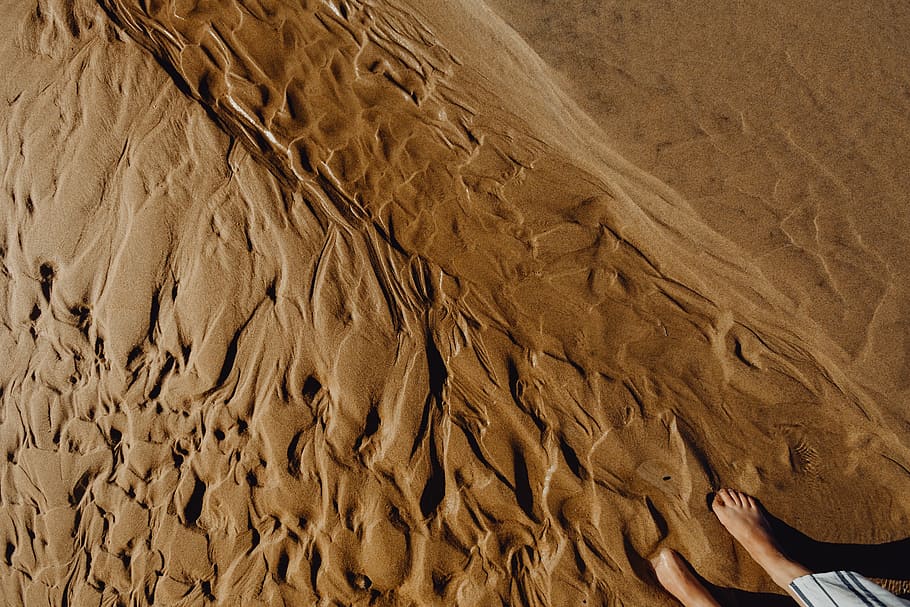 The abstract line designed by water up on sand texture, beach HD wallpaper