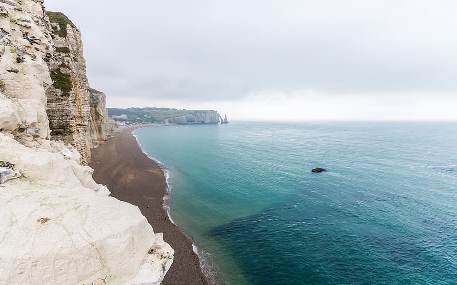 seashore mountain, cliff, outdoors, france, water, étretat, ocean HD wallpaper