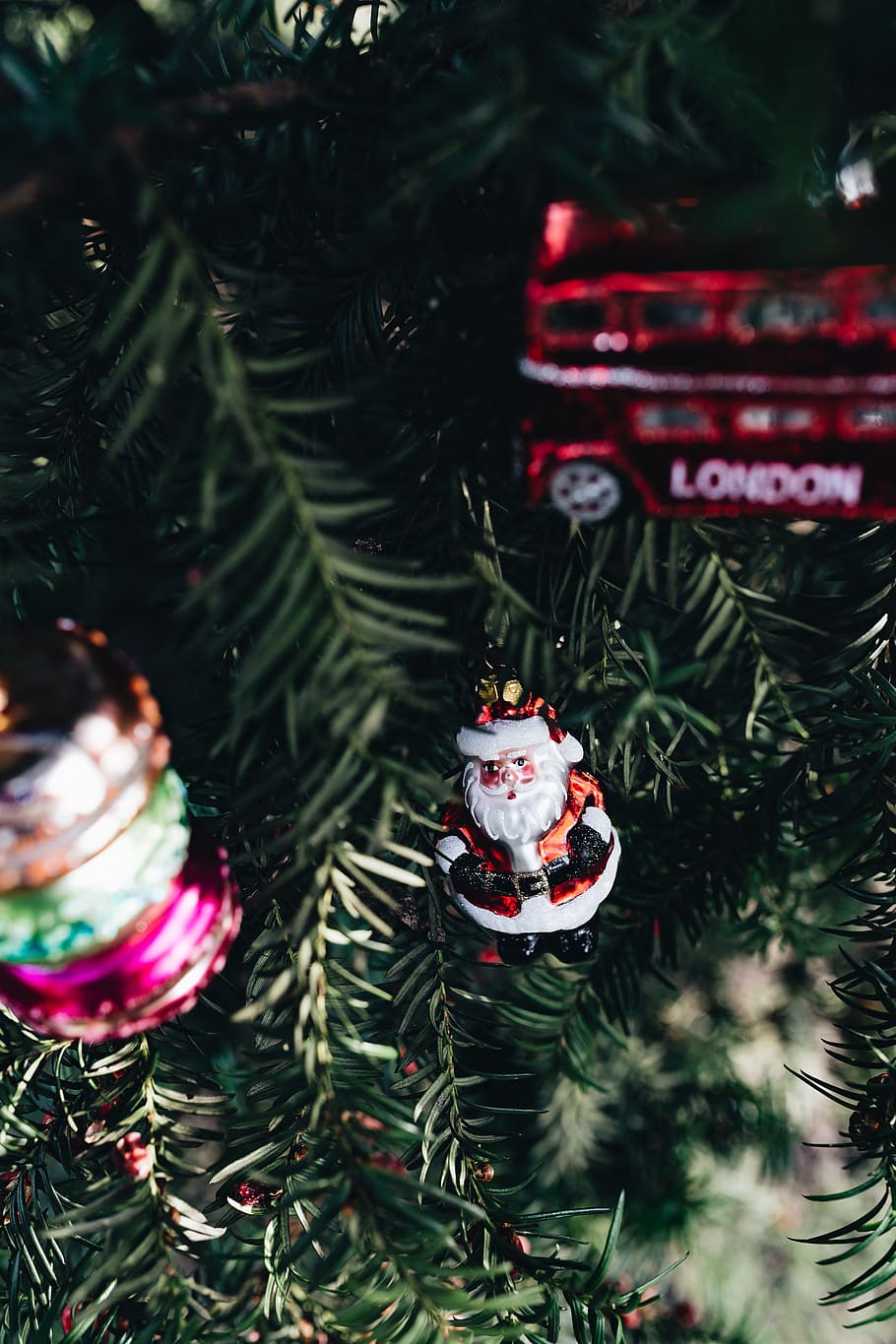 Christmas Ball Decorations, holiday, Christmas balls, xmas, ornaments HD wallpaper