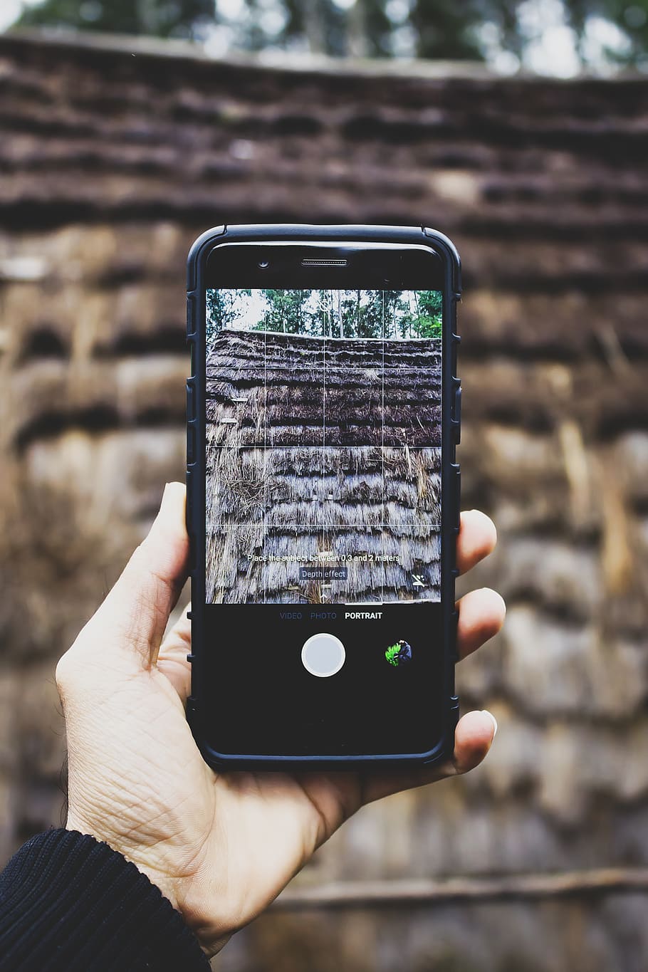 HD wallpaper: oneplus 5, smartphone, wallpaper, hut, house, jungle, picture  in picture | Wallpaper Flare