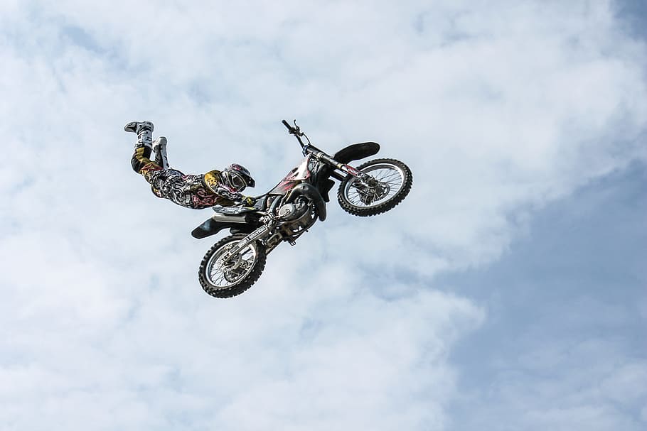motorcycle, bike, engine, clouds, sky, fly, exhibition, helmet HD wallpaper