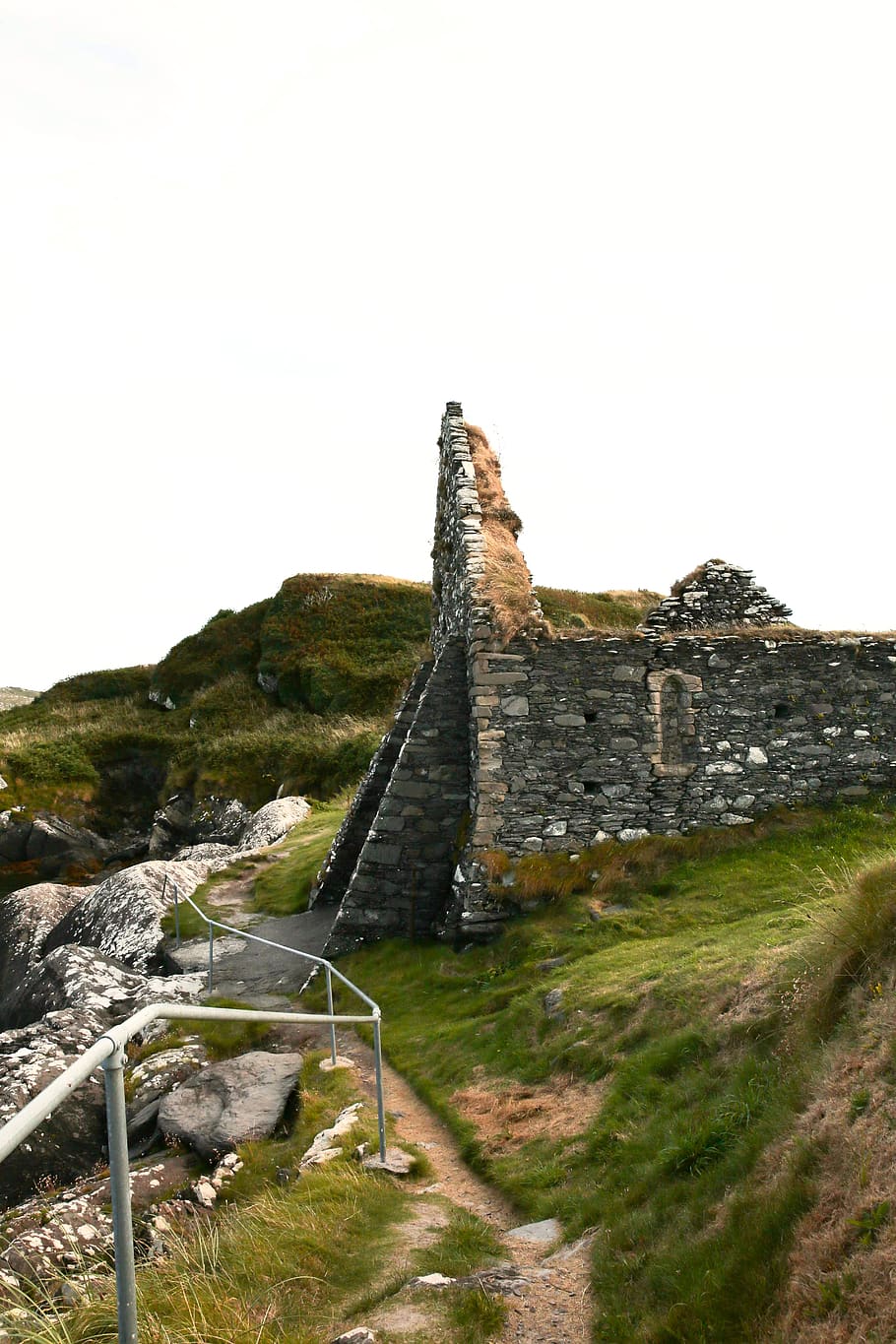 ruins, building, banister, handrail, outdoors, wall, bunker HD wallpaper