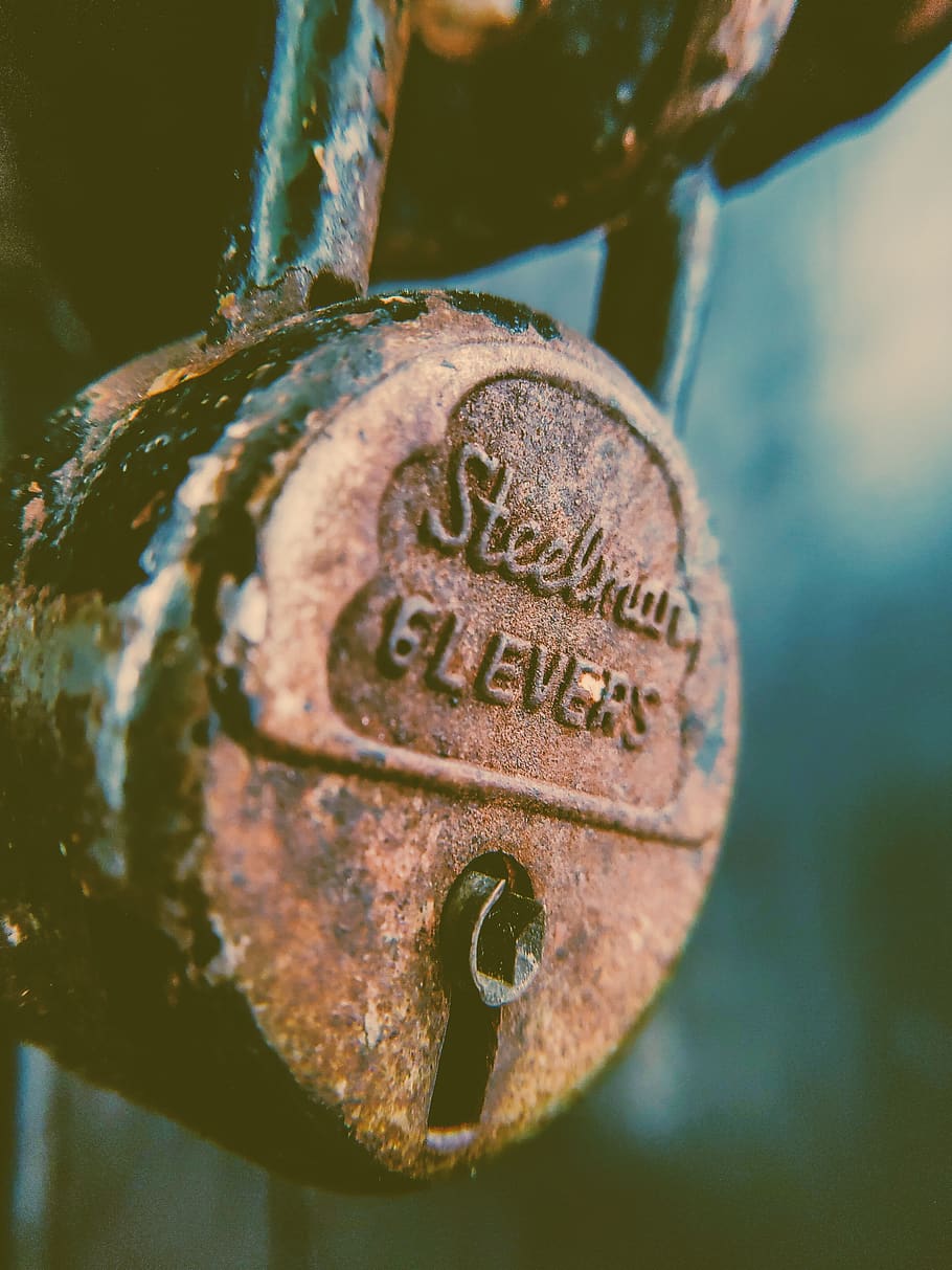 close-up, metal, hanging, communication, text, no people, heart shape HD wallpaper
