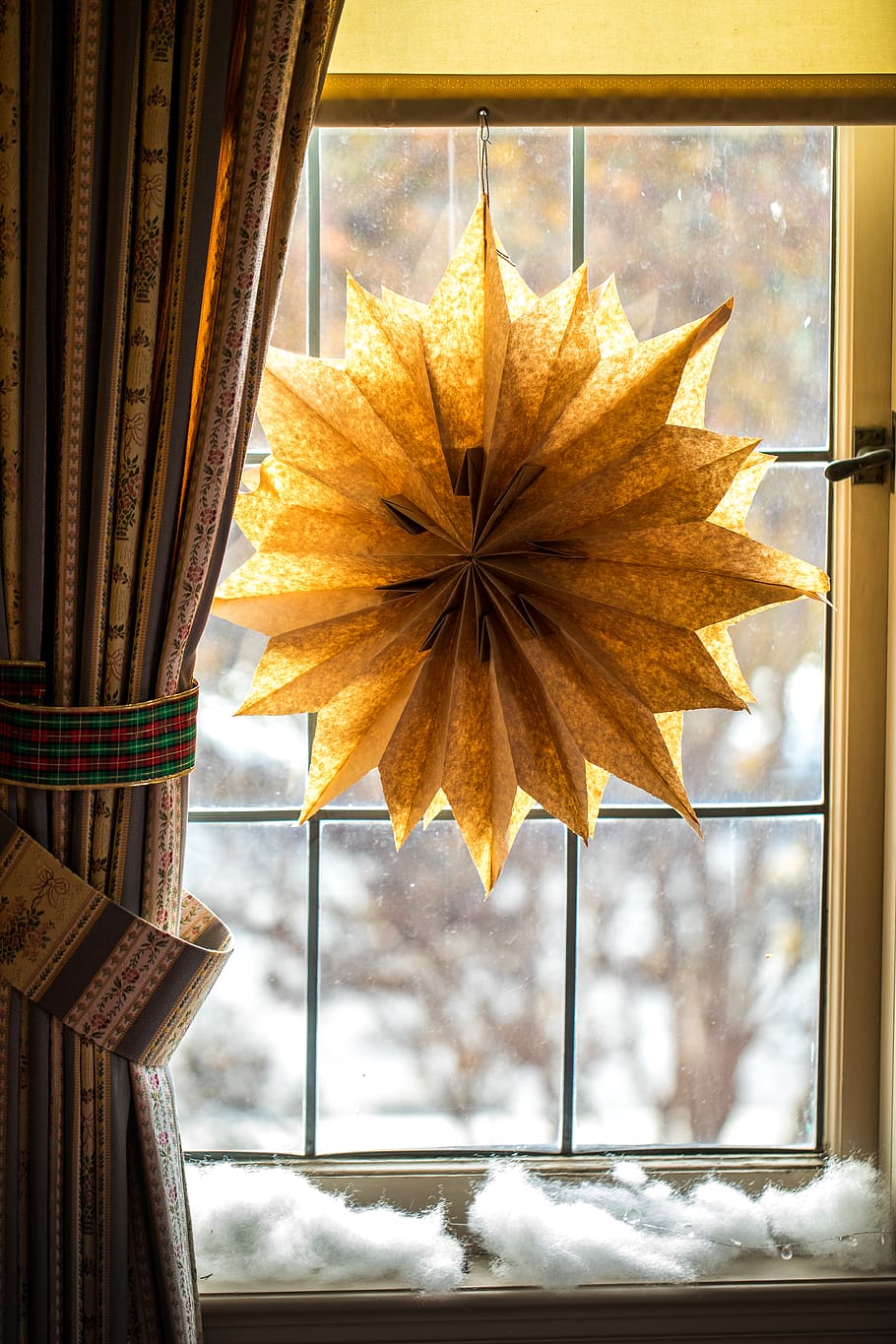 brown hanging decor beside window, home decor, leaf, plant, curtain HD wallpaper