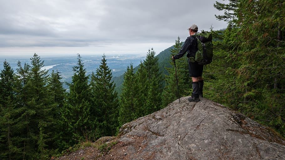 Man Standing on Top of a Rock, adventure, backpack, backpacker HD wallpaper