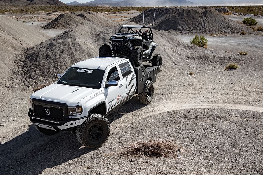 White Crew Cab Pickup Truck Running on Dirt Road, 4x4, daytime HD wallpaper