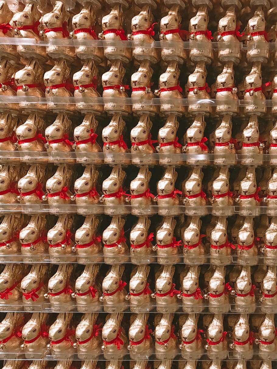 rabbit figurine lot, in a row, large group of objects, order HD wallpaper