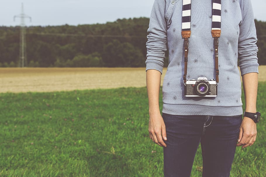 Man Standing Carrying Dslr Camera during Daytime, classic, close-up HD wallpaper