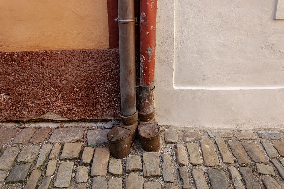 two brown pipes beside wall, walkway, path, flagstone, sidewalk HD wallpaper