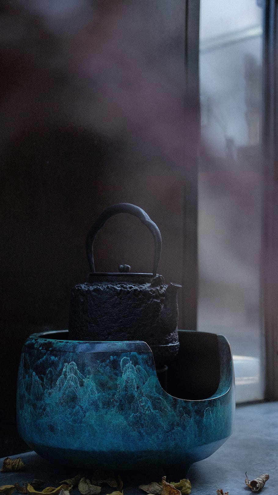 black kettle, focus on foreground, still life, no people, indoors HD wallpaper