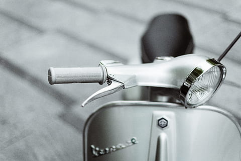 Close-Up Photo of Vespa Motorcycle, blur, chrome, classic, depth of field HD wallpaper