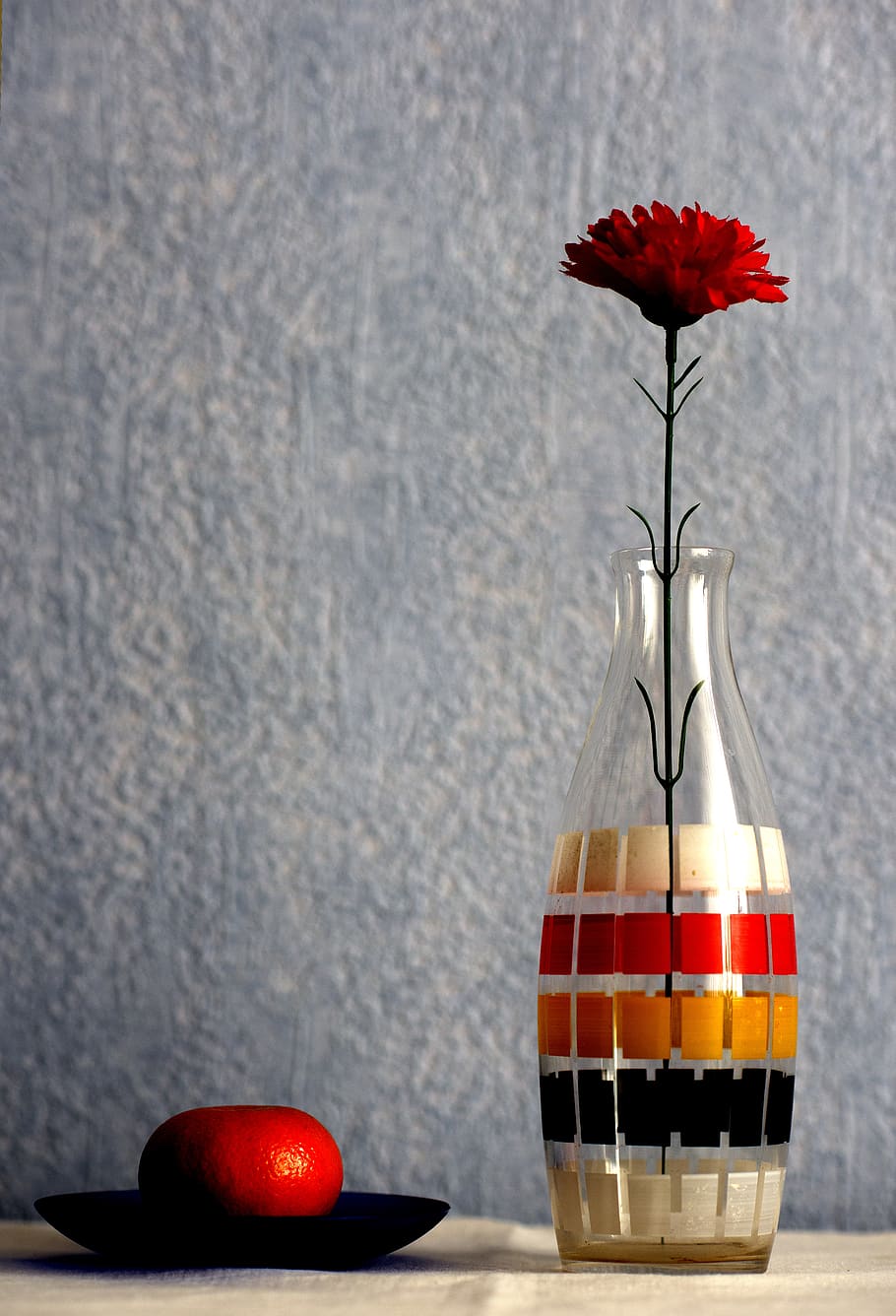 Red Flower In Clear Glass Flower Vase, bloom, blossom, decoration HD wallpaper