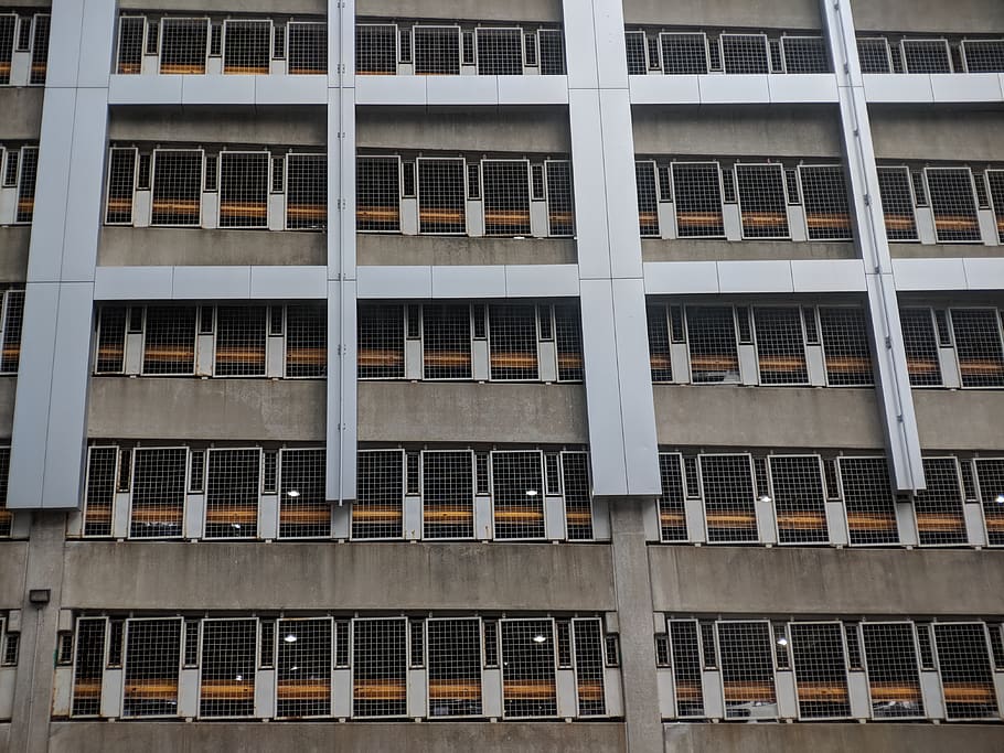 beige and white painted building, toronto, prison, 200 queens quay w HD wallpaper