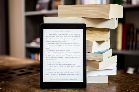 book, return, read, books, paper, digital, reading light, kobo HD wallpaper