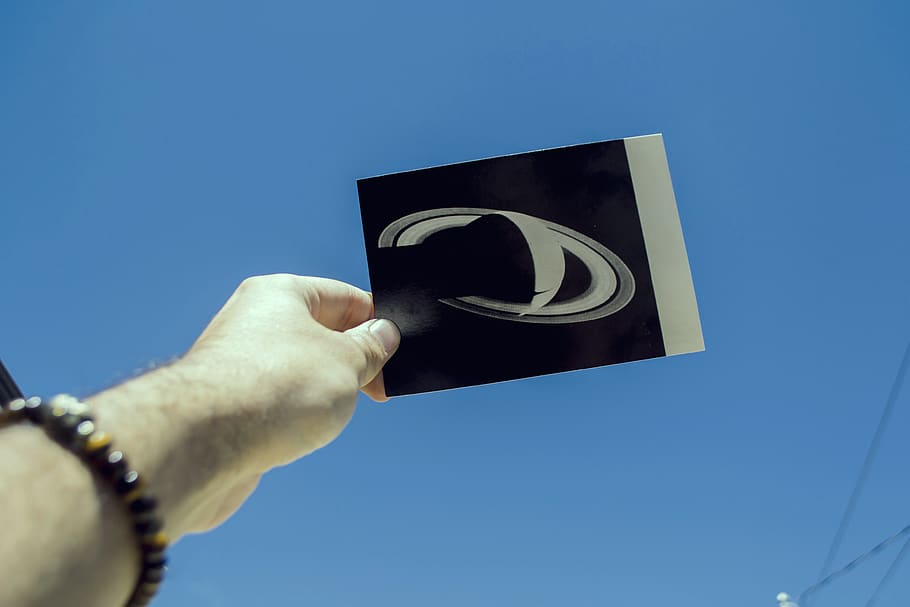 space, saturn, trabel, sky, art, human hand, human body part HD wallpaper