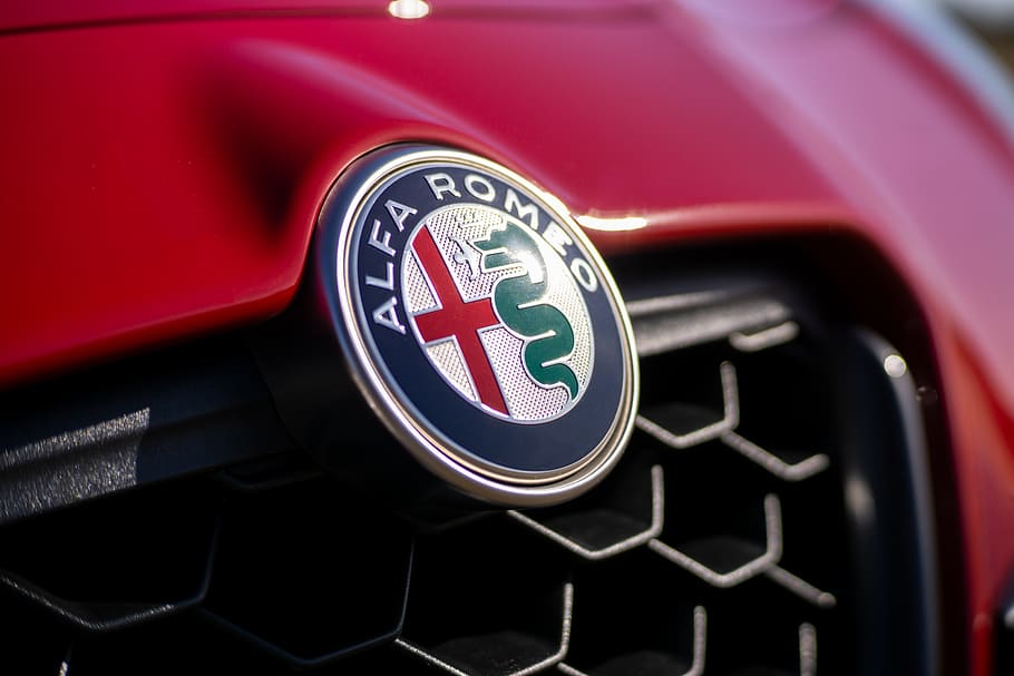 2022 Alfa Romeo Giulia SWB Zagato Phone Wallpaper 005 - WSupercars